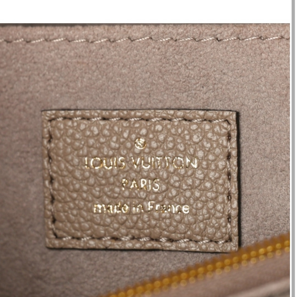 Louis Vuitton Empreinte Monogram Giant Madeline MM in Dove Grey - Picture 7 of 16